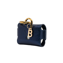 Görseli Galeri görüntüleyiciye yükleyin, GLAM. Kişiselleştirilebilir AirPods Kılıfı Metalik LACİVERT