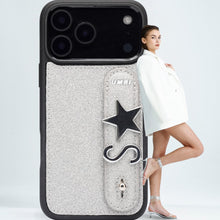 Görseli Galeri görüntüleyiciye yükleyin, UMBI GLAM. Kişiselleştirilebilir Deri iPhone Kılıfı - YILDIZ TOZU GRİSİ - SİMLİ