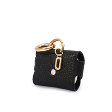 Görseli Galeri görüntüleyiciye yükleyin, YOUZ. Kişiselleştirilebilir Deri AirPods Kılıfı SİYAH