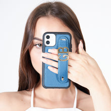 Görseli Galeri görüntüleyiciye yükleyin, YOUZ. Kişiselleştirilebilir Deri iPhone Kılıfı - Blue/Gold